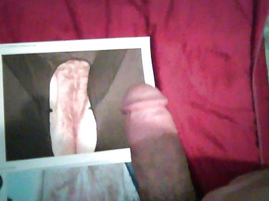 5P Cumming on a nice hairy pussy