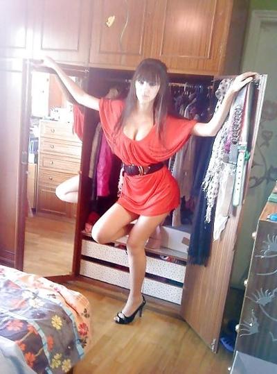 20P Greek sluts fro your pleasure
