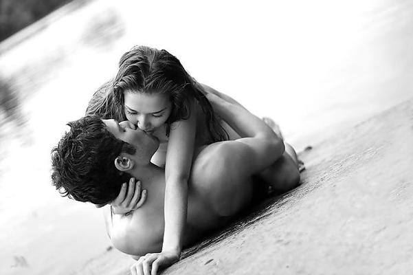 16P Romance and Hard Kissing