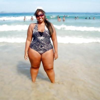 13P BBW on the beach