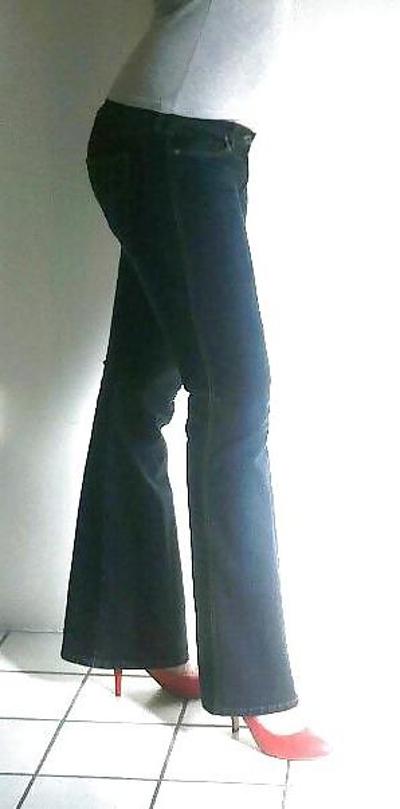 25P Casual in jeans cd tv