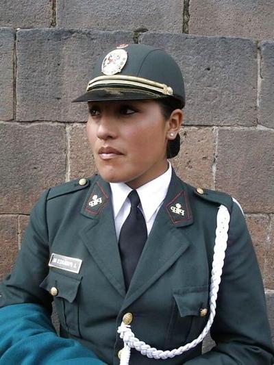 25P Sexy Female Police Officers From Around The World 
