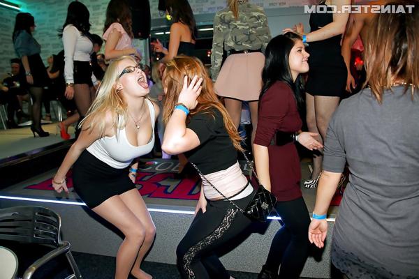 15P Hot chicks clothed in shorts sucking big cock at interracial CFNM party