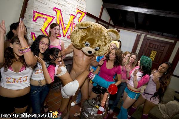 16P CFNM interracial party with clothed beauties doing blowjobs