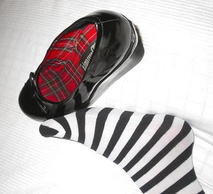 8P Freundin die Schuhe veredelt (Cum on friends Shoes)