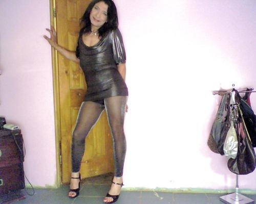 25P Beau cul en robe sexy