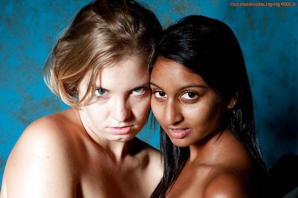 16P Close ups of interracial lesbians Kara D and Zasha licking pussy