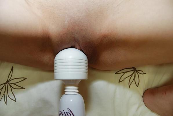 16P Slippy asian MILF has some pussy fingering and vibing fun with a naughty lad