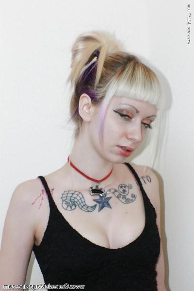 16P Alternative babe Symone posing for non nude pics in boots and black dress