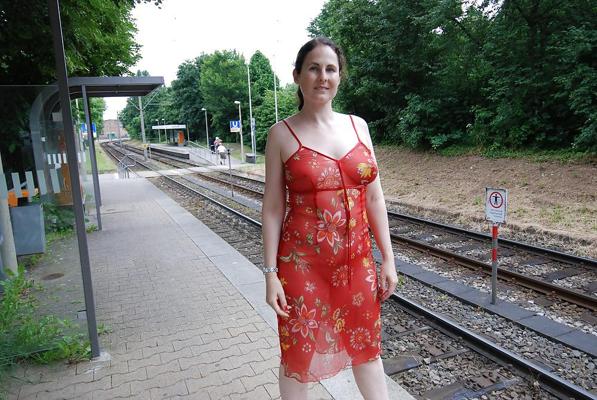 25P Horny milf expose her body outside dildo
