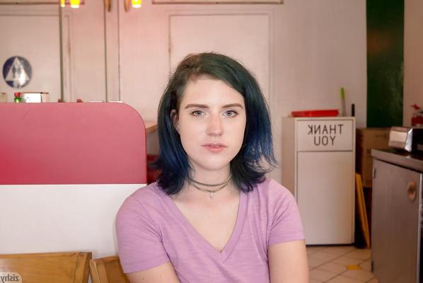 12P Die versaute Amateur-Teenagerin Skylar Anke wird in einem Spielzeugladen richtig ausgeflippt