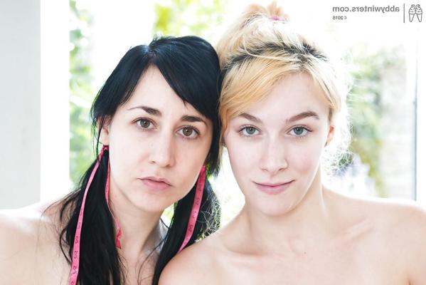 16P Coed lesbians Ashley L and Brooklyn take turns licking each others cooter