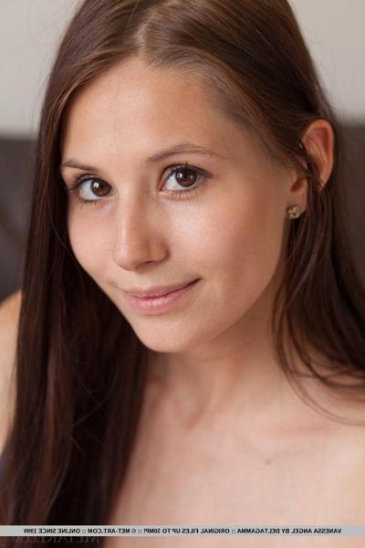 18P Hot skinny Vanessa Angel showing her small breasts and sexy pussy closeup