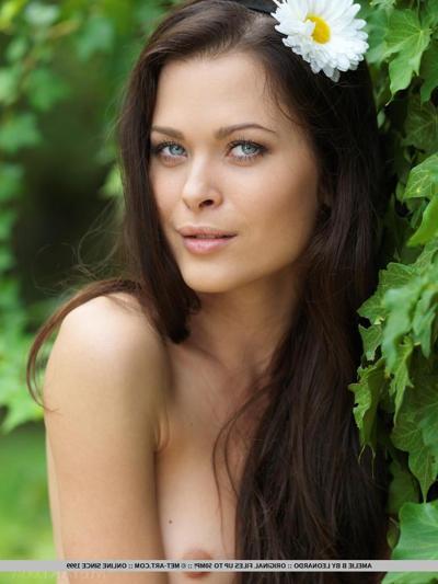 18P Brunette beauty Amelie B strips naked for you outside