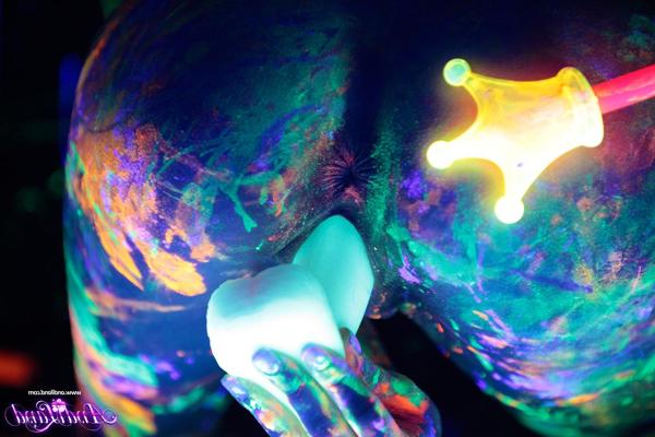 15P Andi Land gets super kinky with the black light and neon body paint