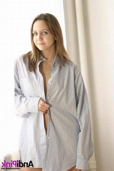 13P Andi non nude pijama set