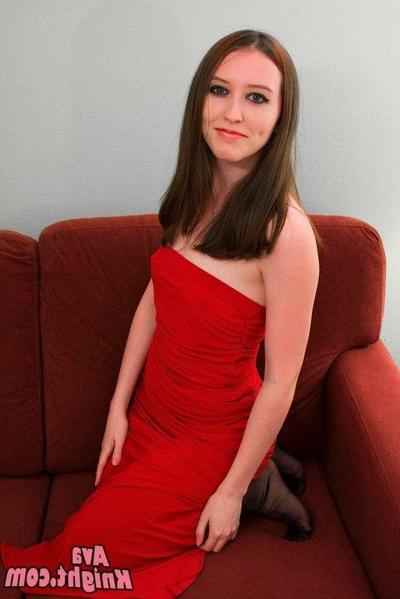 16P Pictures of Ava Knight waiting for you to fuck her wet pussy