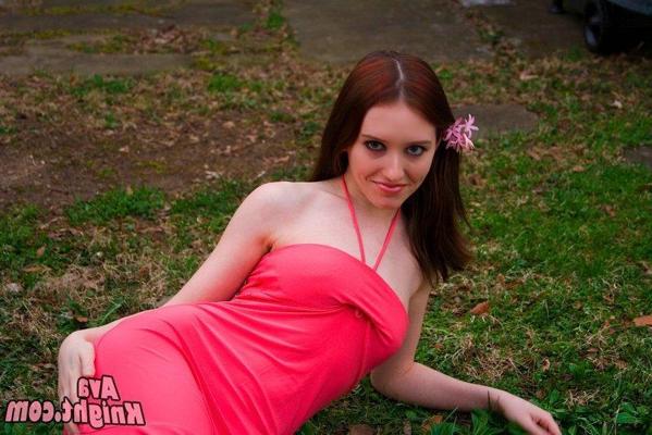 16P Pictures of Ava Knight teasing in a sexy pink dress