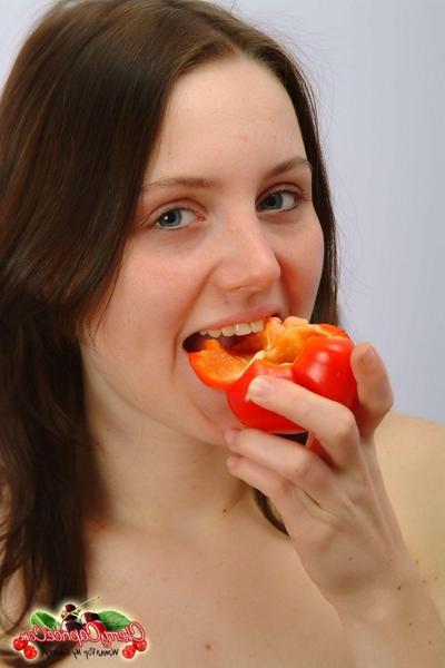 20P Pictures of Cherry Caprice eating a pepper