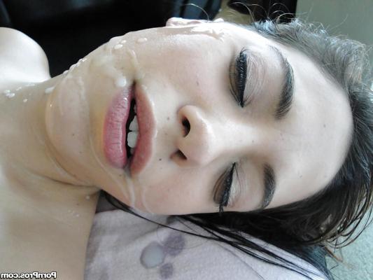 16P La Latina Gigi Rivera se détend tout en se faisant masser et en faisant l'amour.