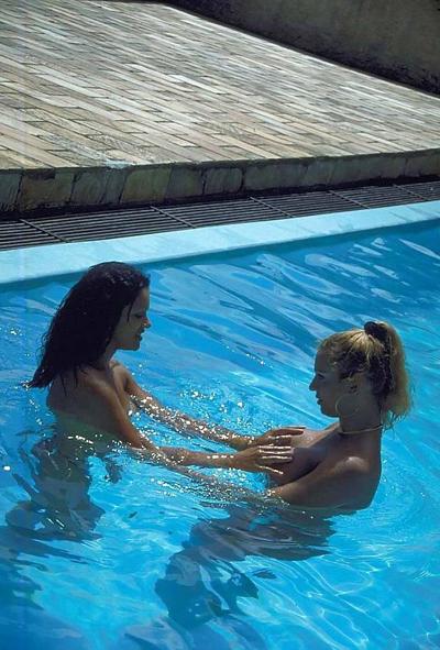 13P Shemale-Sex am Pool
