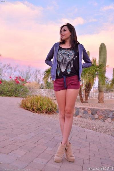 15P Beautiful brunette teen Rachel strips for you in public