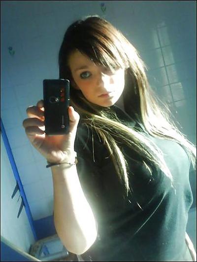 25P Hot Huge Titted Amateur Brunette Gallery