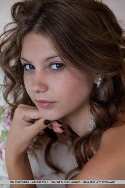 18P Brunette teen Emma Sweet gives you her tight pussy in bed
