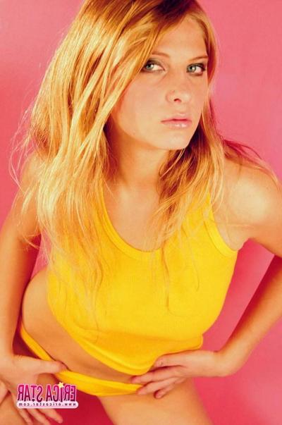 15P Pictures of teen model Erica Star giving you a hot nonnude tease