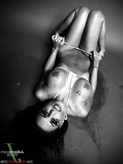 15P Pictures of teen girl Eva Angelina spreading her legs for your cock