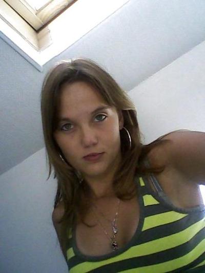 25P Nice non nude girls 01