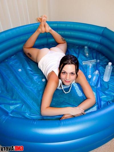 12P Horny teen Avery shows off her tits as she gets her tank top wet