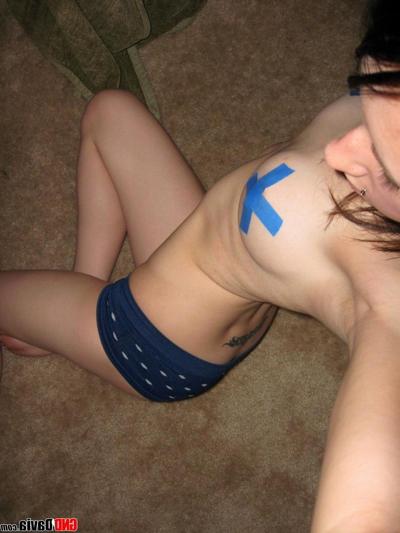 16P Pictures of GND Davia giving your cock a tease from home