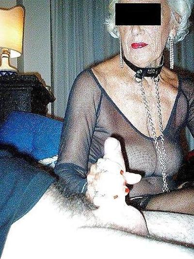 11P Mature BDSM-ladies