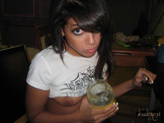 15P Brunette teen Ivy Black gets kinky with the apple sauce