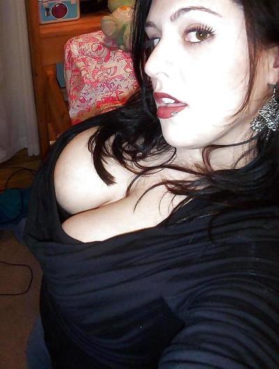 13P Hot Huge Natural Titted Amateur Brunette Gallery
