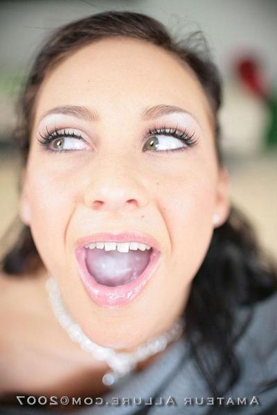 16P Teen hottie bares pussy sucking cock eating jizz