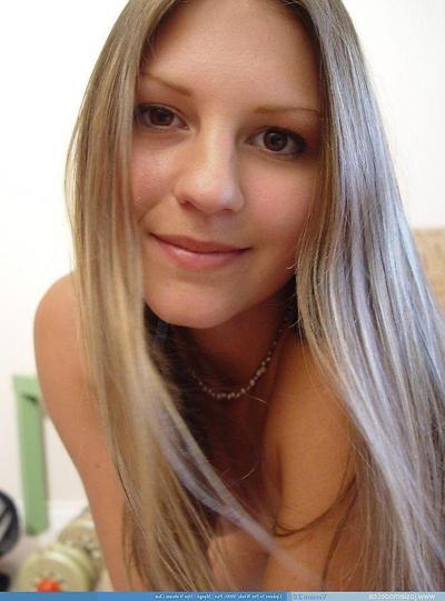 20P Pictures of teen girl Josie Model showing her incredible beauty
