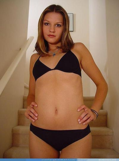20P Pictures of teen Josie Model teasing you on the stairs