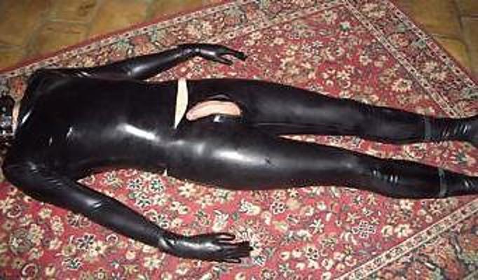 25P Boots,shoes,& bondage