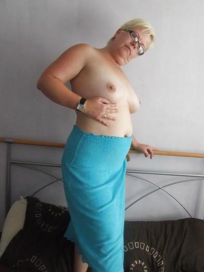 14P Cala dirty UK Slut  nice tits