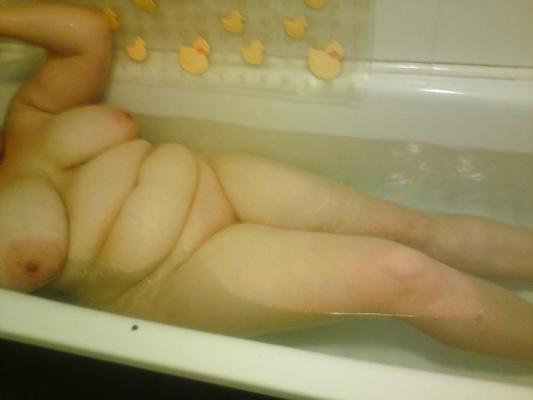 25P 3 months pregnant an horny