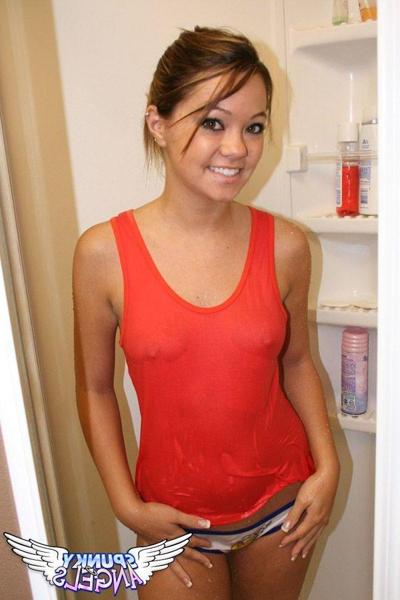 20P Pictures of teen model Kasey getting her panties wet