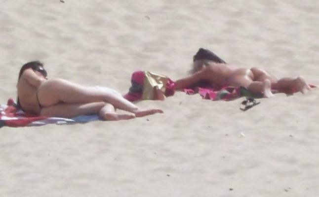 25P My paparazzi photos Beach 1