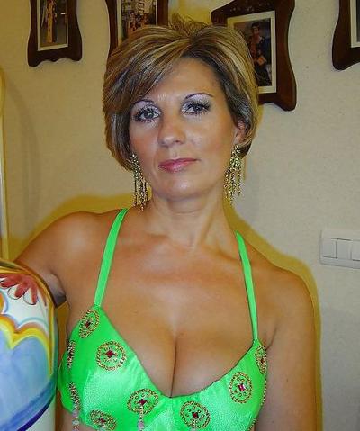25P Azzurra Milf Slut