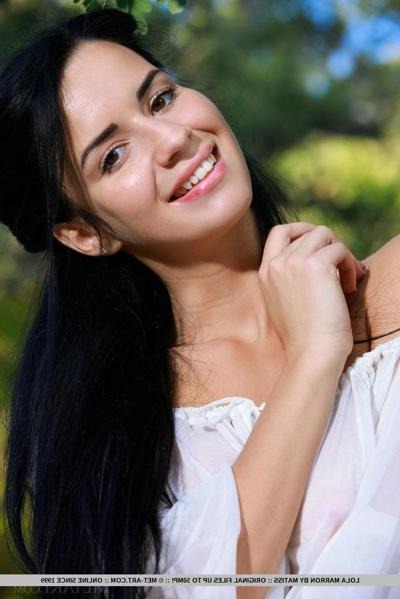 18P Beautiful black-haired girl Lola Marron invites you on a romantic getaway in the woods in "Lemany"