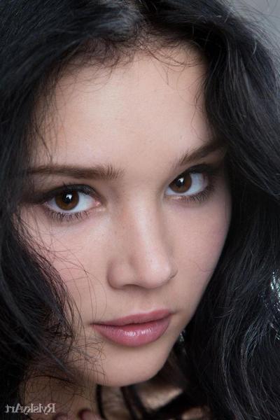16P Beautiful girl Malenda Fendi shows you every inch of her nude body in the changing room