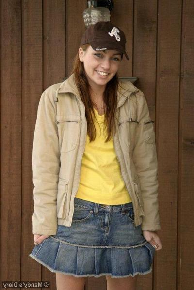 20P Pictures of teen girl Mandy's Diary showing you what's up her skirt