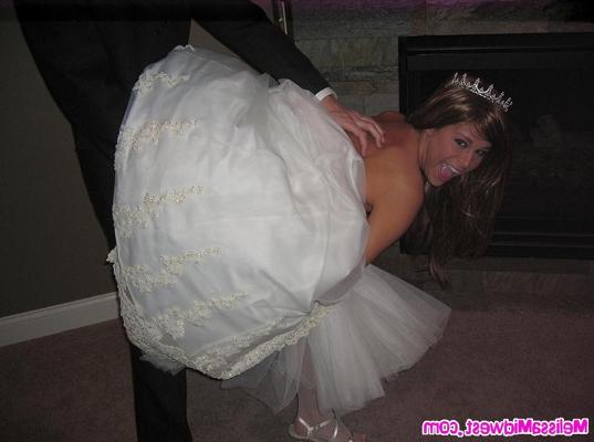 18P Fotos de la novia joven melissa midwest chupando polla el día de su boda
