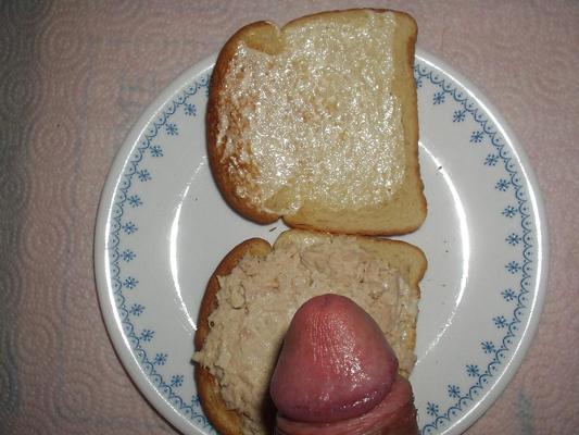4P Cum on tuna sandwich